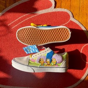 The Simpsons Bouvier Sisters Old Skool BRAND NEW